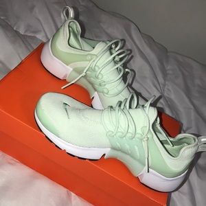 NIKE PRESTO